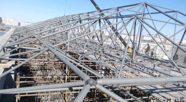 荆州细数网架装配中抉择应用钢结构对室第的优势